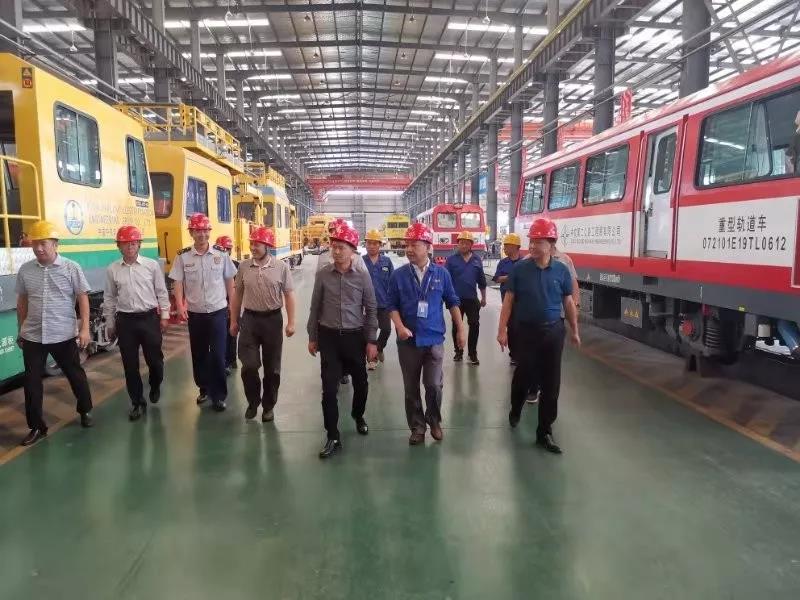 襄州区领导莅临华体会线上平台（集团）官方网站重工开展国庆节前安全生产大检查