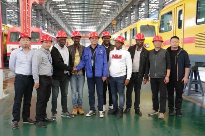 南非考察小组一行莅临华体会线上平台（集团）官方网站