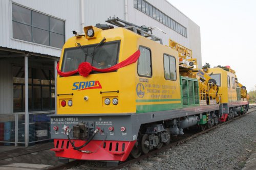 [华体会线上平台（集团）官方网站“智”造]新能源综合作业轨道车