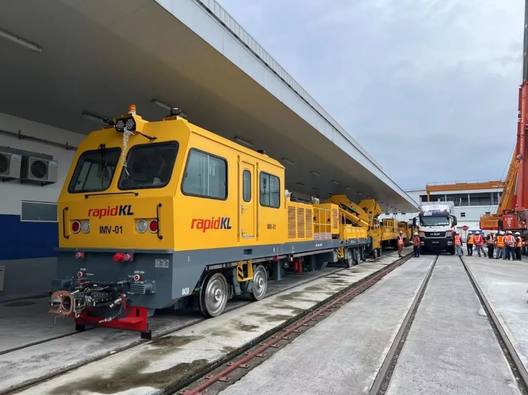 华体会线上平台（集团）官方网站重工马来西亚地铁3号线（LRT-3）项目车辆顺利送抵现场