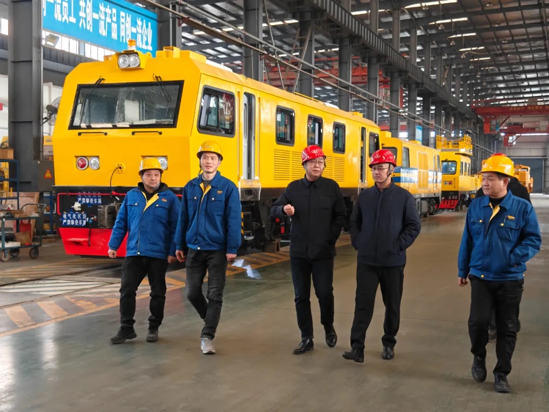 市纪委常委、市委巡察办安雪尽主任莅临华体会线上平台（集团）官方网站重工开展走访慰问活动